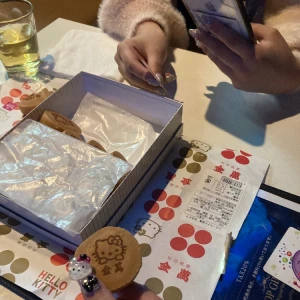 まさかのキティコラボ😆💕の写真1枚目