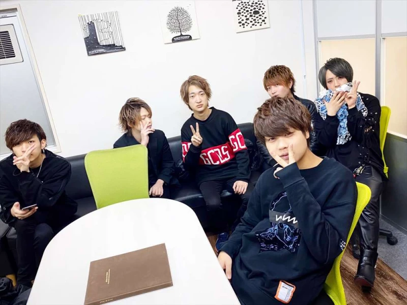 SIX TOKYOキャスト写真