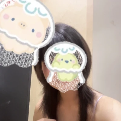 今日は珍しくファンデ塗ってる
