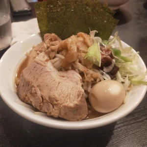 今日は二郎系ラーメンを食べてきました。の写真1枚目