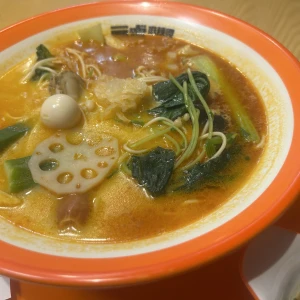 今日は、きのうのお仕事おわってから、友達と長電話してたら昼前になっちゃって、寝ずにジムへ😂💦の写真2枚目