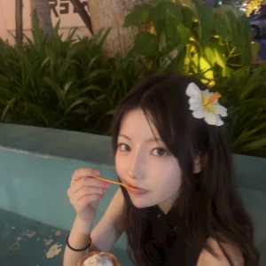 初ブルーシール🍨🤍の写真1枚目