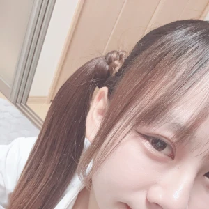 今日はサイドポニーした！の写真1枚目