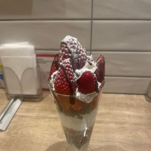 おはよー🍓🍨の写真1枚目