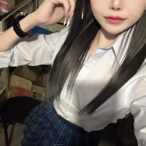 こんばんは あおいです👋🏻♥️の写真1枚目