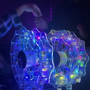 <p>こんばんはるなです❣️<br>土曜日！！<br>沢山飲ませていただきました😳💖💖💖<br>酔いすぎた🫣<br>ずーーっと卓がキラキラしてたねありがとう💖🎡<br></p...の写真1枚目