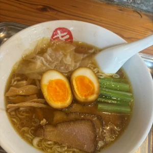 ラーメン😚🍜の写真1枚目