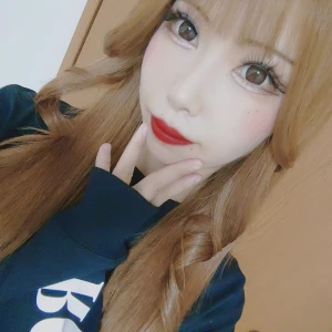 どっちが好き？？👀💋の写真2枚目
