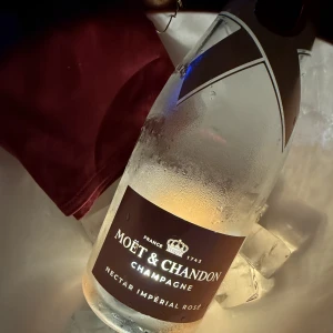 🥂🥂🥂🥂の写真1枚目