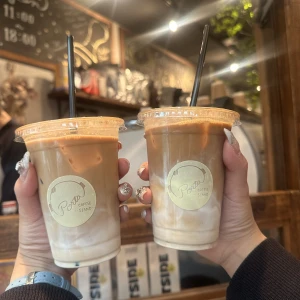 家の近くにあるカフェ☕️🤍の写真1枚目