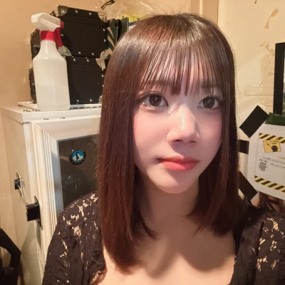 こんにちは〜！あやなです