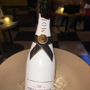 人生初モエ🥂✨の写真1枚目