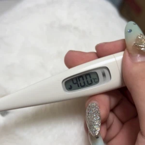 大熱だしてました🤒の写真1枚目