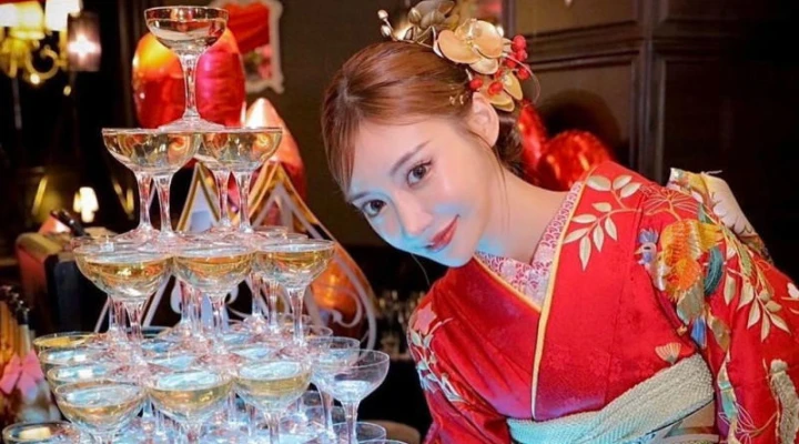 明日花キララさんプロデュースのキャバクラJ-VOGUEとは?12月にまたイベントがあるかも?