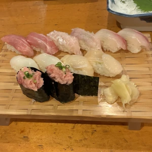 お寿司🍣の写真1枚目