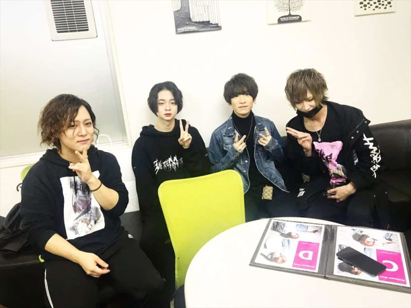 alphaキャスト写真
