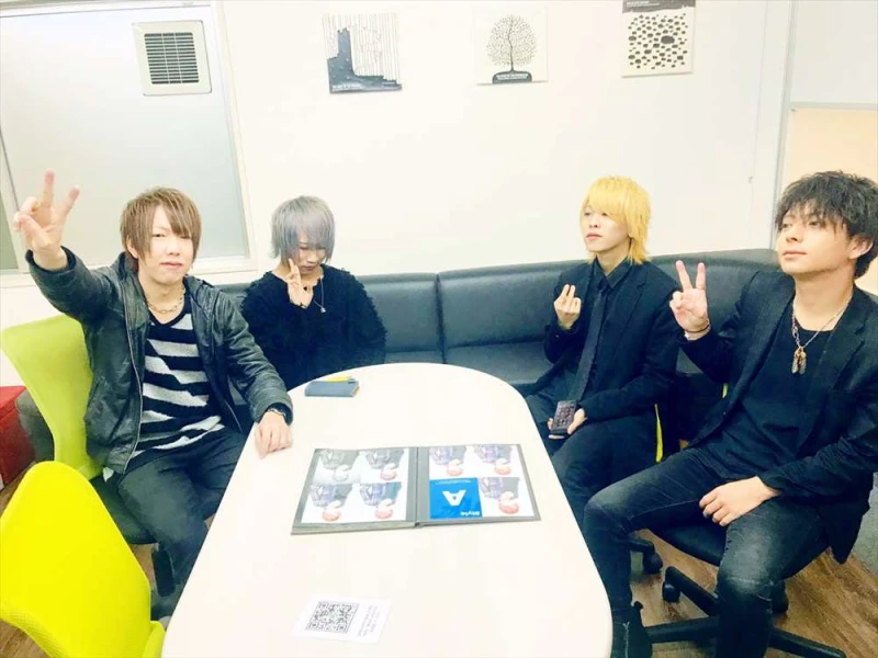SQUAREキャスト写真