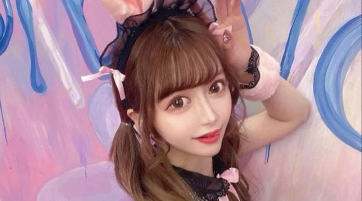 アイドルがコンセプトのコンカフェ「舞々悪魔」に元バーレスク「はにー」さんが登場です♡