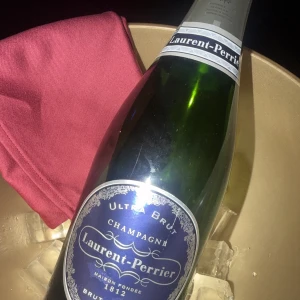 🥂🥂🥂🥂の写真1枚目