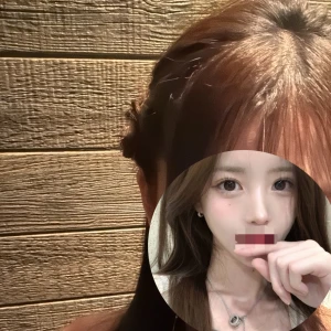 かなちゃん9月もよろしくお願いします🙇🏻‍♀️🙌🏻🤍の写真1枚目