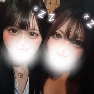 昨日はバニーで今日はJK︎︎︎︎❤︎の写真1枚目