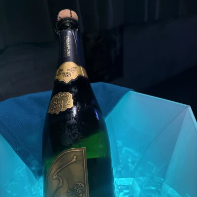🥂