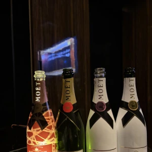 🍾🥂🫧の写真1枚目