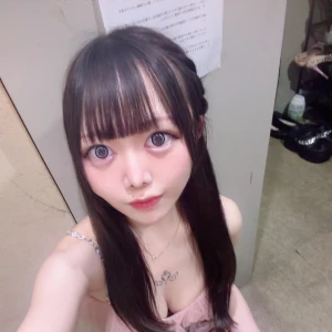 はなきんだし、ヘアメしたりドレスいつもと違うの着たりしてみた‪‪❤︎‬の写真1枚目