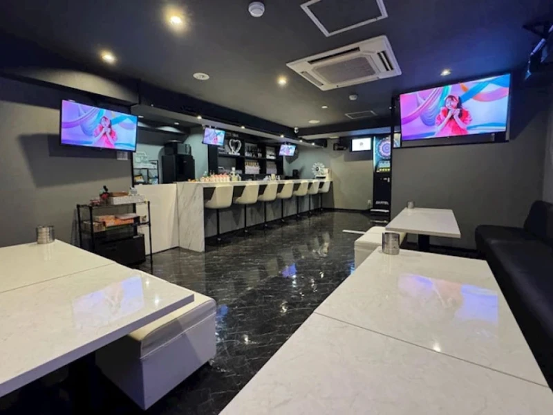 仙台・国分町ガールズバー「あみゅーず」