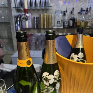 🍾の写真1枚目