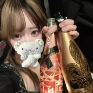 出勤です❕✩.*˚の写真1枚目