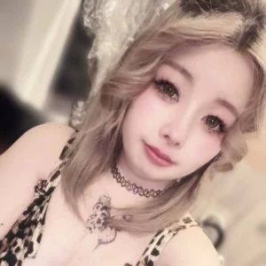 こんばんはー♪いよなだよーん😊の写真1枚目