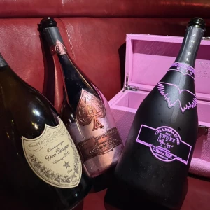 🥂🥂🥂🥂の写真1枚目