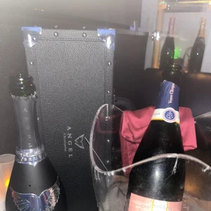 🪽🖤の写真1枚目