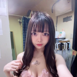 土曜日だし髪の毛まきまきしてみた👶🏻🎶の写真1枚目