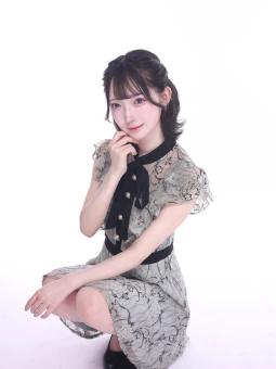 しろ