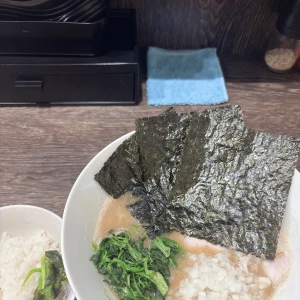 今日も出勤してます🌸の写真2枚目