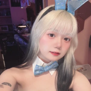 おひさしバニーです👯🩵の写真1枚目