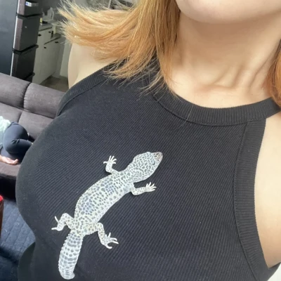 本日21:00〜出勤します🥂