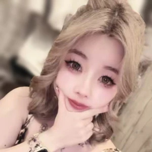 こんばんはー♪いよなだよー😊の写真1枚目