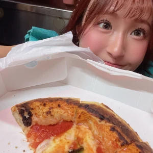 ヤバっっ❤️ピザパーティー🍕🍕の写真1枚目