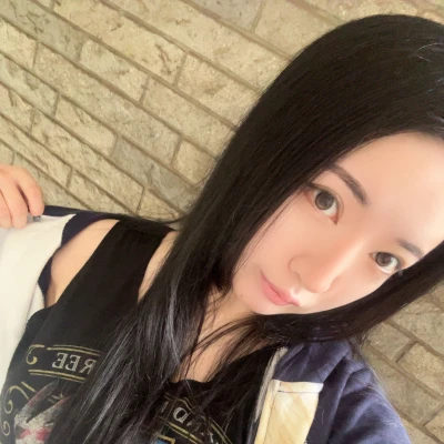 暑がりなのでまだタンクトップ着てます🤪笑