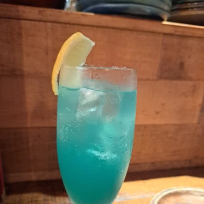 今日います✨よかったら一緒に飲んでください🍸✨