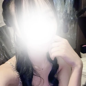 カワイイ系のえまちゃんの出勤！！10月は誕生日ということで飲みべMAX🍻の写真1枚目