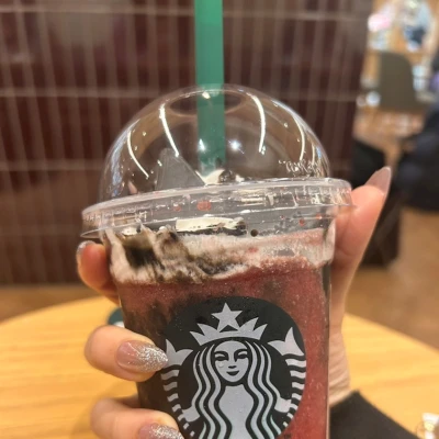 スタバ新作のんだ！！