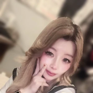 こんばんはー♥いよなだよー😉の写真1枚目