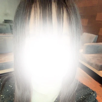 <p>おはよう☀<br>あむです♡<br>空港のラウンジって落ち着くし好きなんだよね✈️<br>旅してきます✨</p>