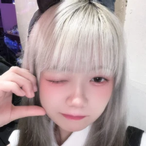 出勤してます🫧🤍の写真1枚目