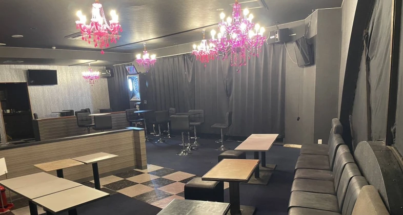 大工町ガールズバー「ブルームムーン」