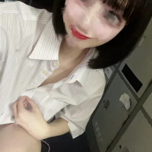今日はワイシャツデー👔です🩷の写真1枚目